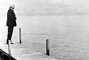 Arturo Toscanini contemplates the Red Sea during his stint as founding conductor of the Palestine Philharmonic